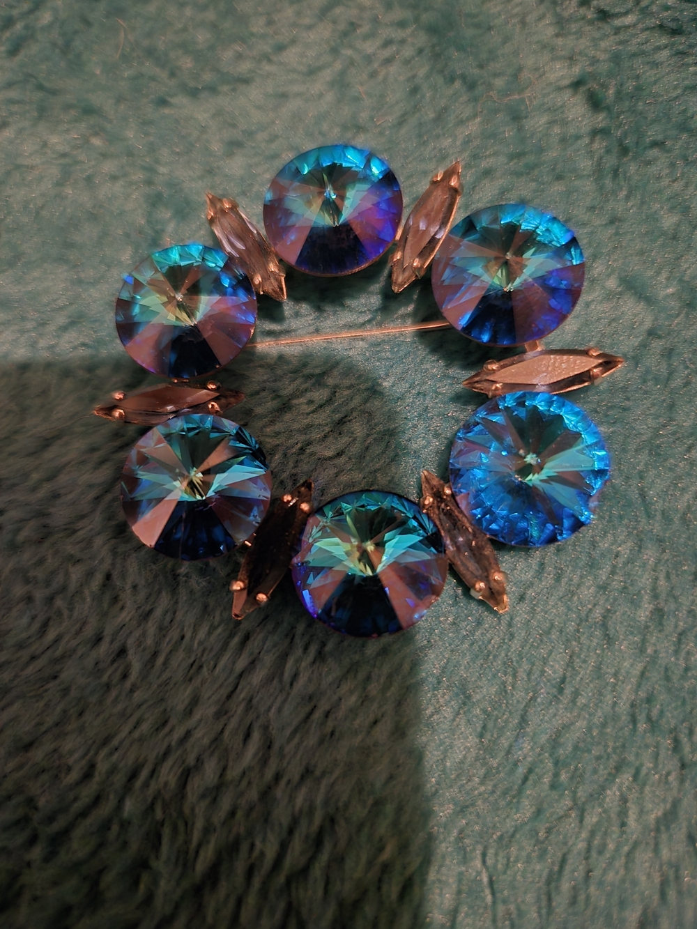 Albert Weiss "Bermuda Blue" aurora borealis rivoli crystal brooch,